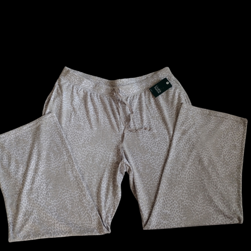 4 For $25 Croft & Barrow Leopard Print pajamas Pants